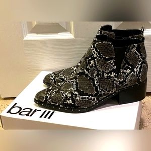 NEW Bar111 Ladies Snake skin studded boots